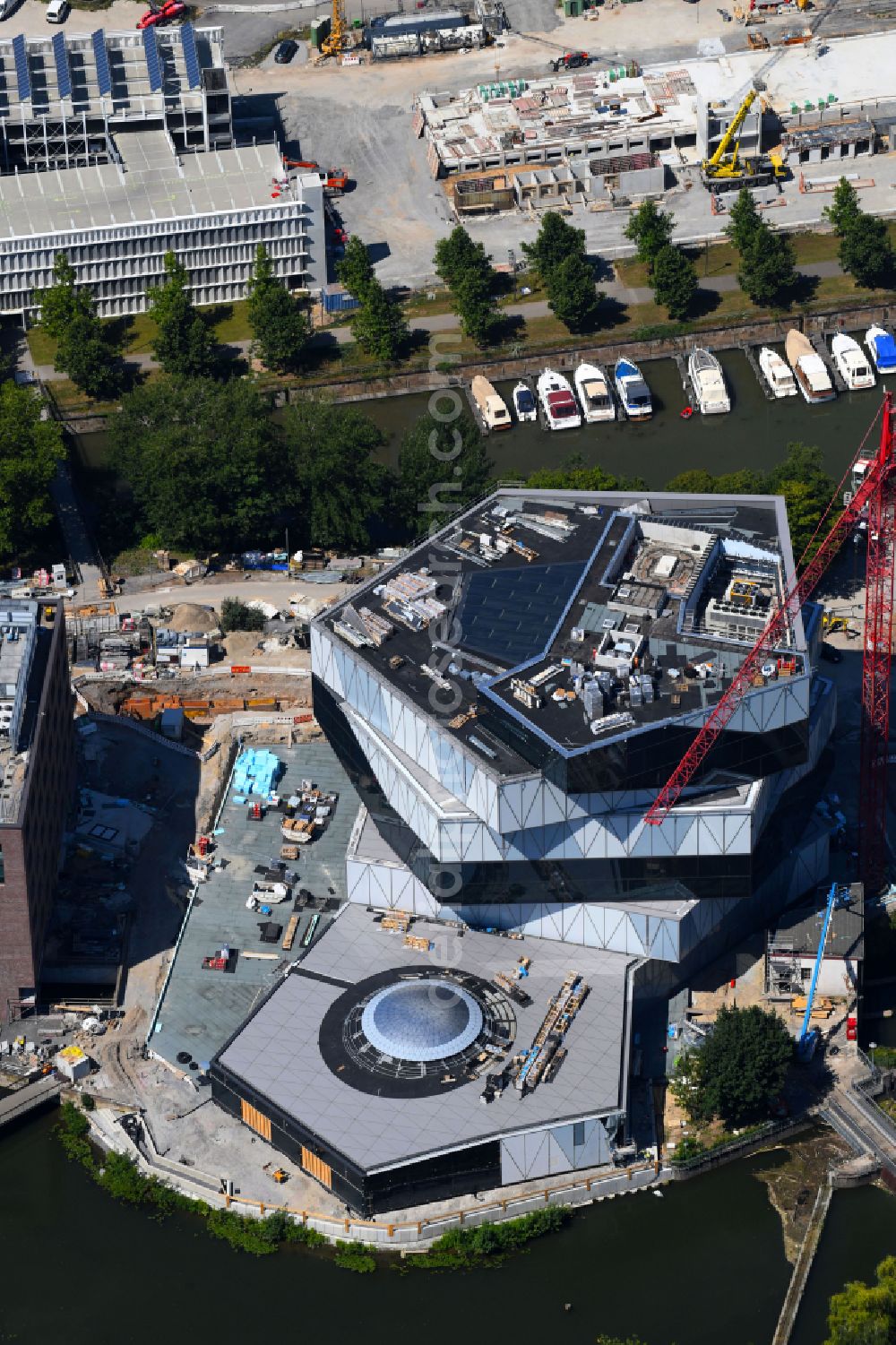 Aerial photograph Heilbronn - Museum and exhibition building ensemble and science center experimenta at Experimenta-Platz - Kranenstrasse in Heilbronn in the federal state of Baden-Wuerttemberg, Germany