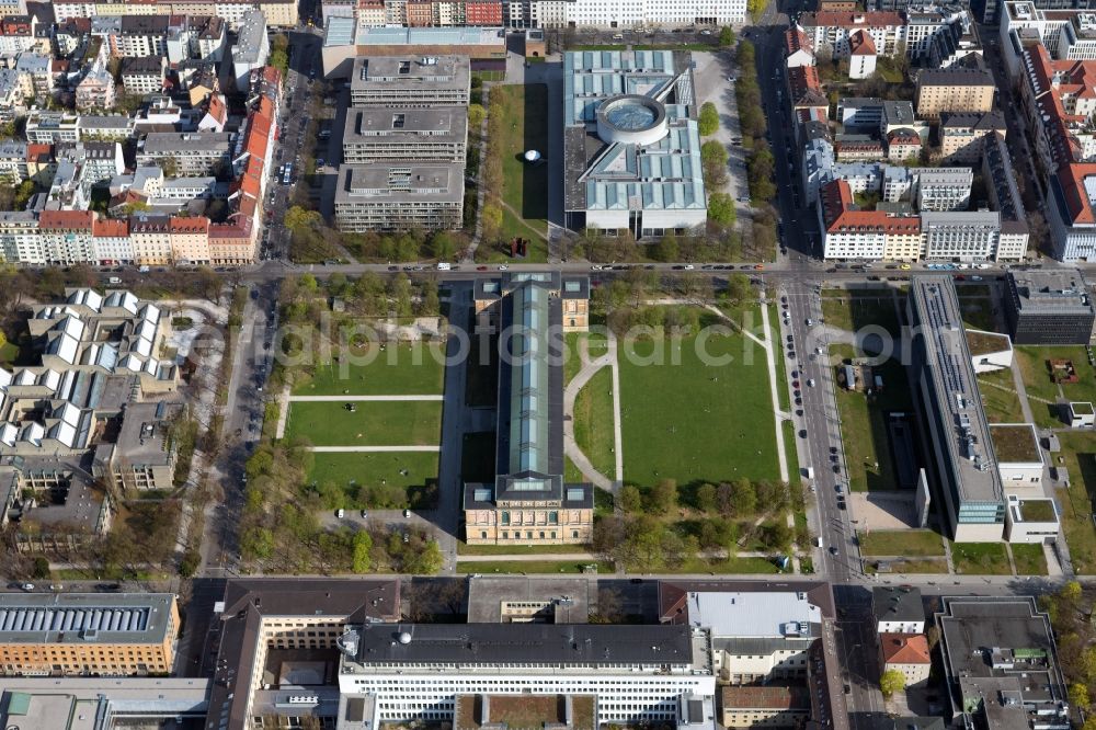 Aerial photograph München - Museum building ensemble Alte Pinakothek on Barer Strasse in the district Maxvorstadt in Munich in the state Bavaria, Germany