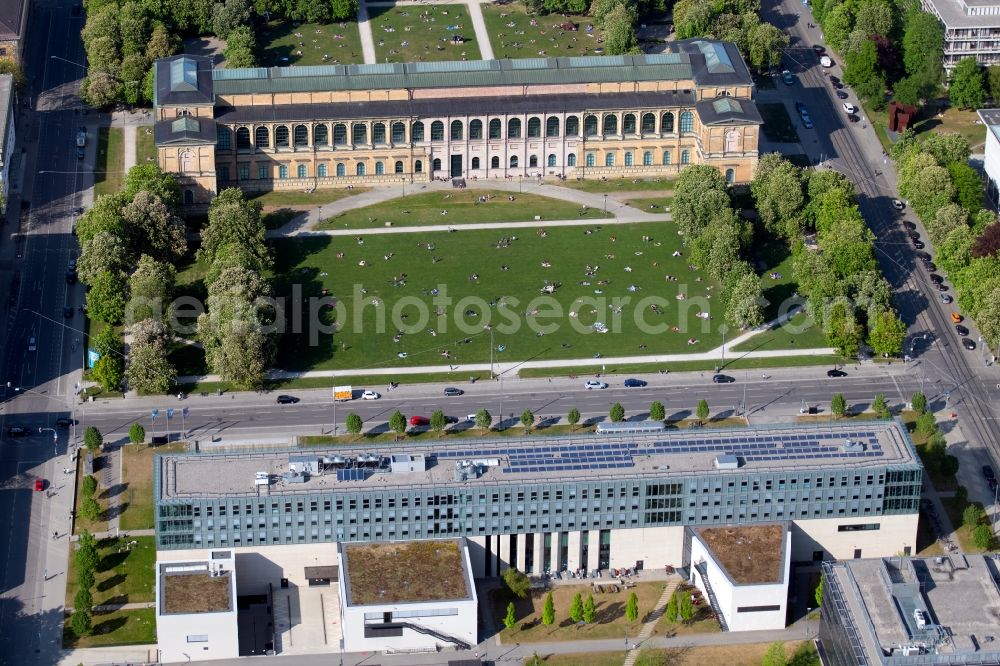 München from the bird's eye view: Museum building ensemble Alte Pinakothek on Barer Strasse in the district Maxvorstadt in Munich in the state Bavaria, Germany