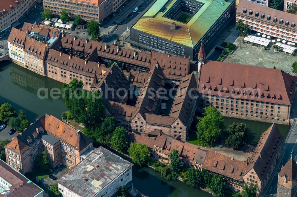 Aerial photograph Nürnberg - Museum building ensemble Arabisches Museum Nuernberg on Hans-Sachs-Platz in Nuremberg in the state Bavaria, Germany