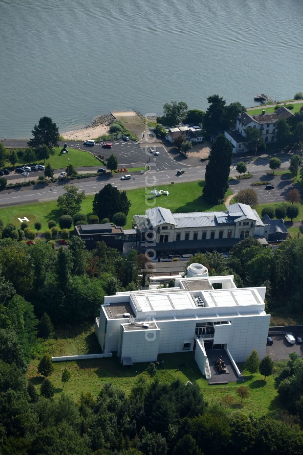 Remagen from above - Museum building ensemble Arp Museum Bahnhof Rolandseck in Remagen in the state Rhineland-Palatinate, Germany