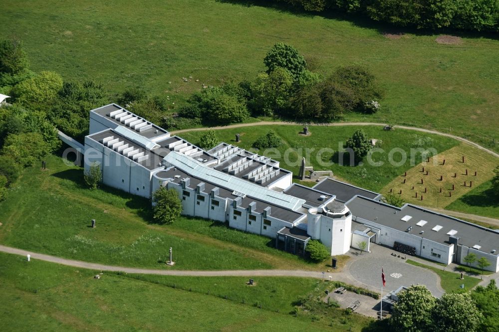 Aerial photograph Gudhjem - Museum building ensemble Bornholms Kunstmuseum on Otto Bruuns Plads in Gudhjem in Region Hovedstaden, Denmark