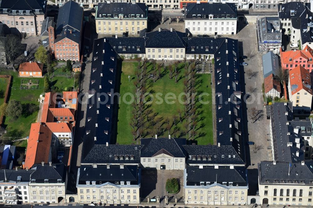 Aerial image Kopenhagen - Museum building ensemble Designmuseum and Gronnegards Teatret in Copenhagen in Region Hovedstaden, Denmark