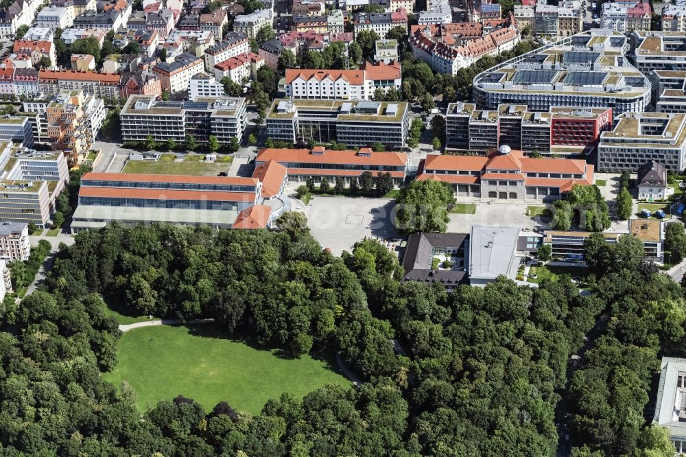 Aerial image München - Museum building ensemble Deutsches Museum Verkehrszentrum in Munich in the state Bavaria, Germany