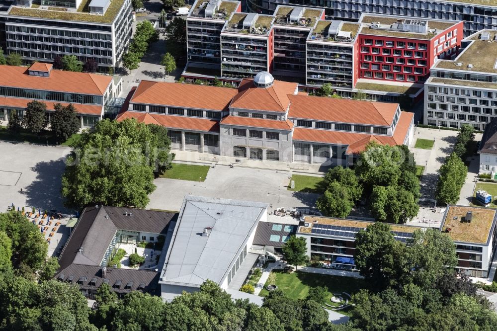 Aerial photograph München - Museum building ensemble Deutsches Museum Verkehrszentrum in Munich in the state Bavaria, Germany