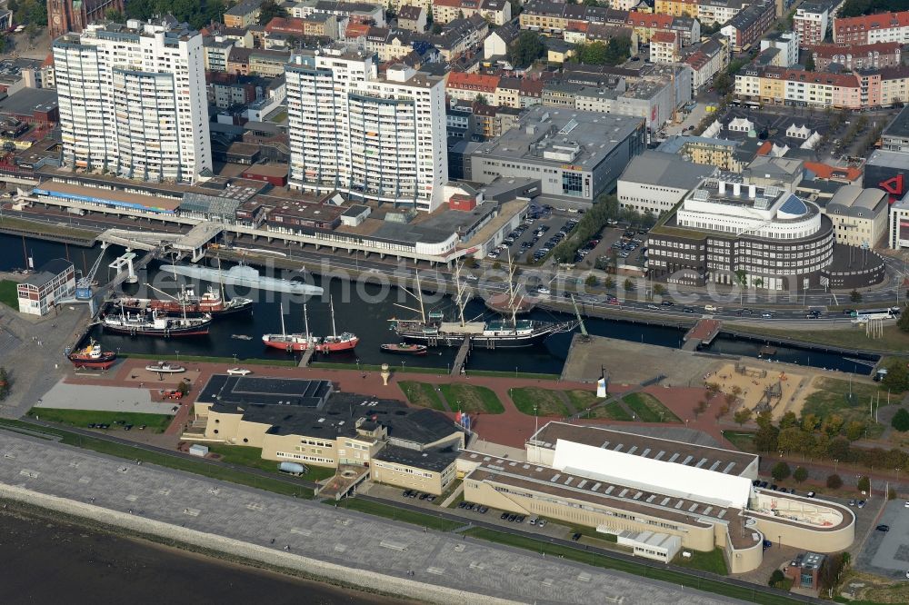 Aerial image Bremerhaven - Museum building ensemble Deutsches Schiffahrtsmuseum and nearby harbor in Bremerhaven in the state Bremen