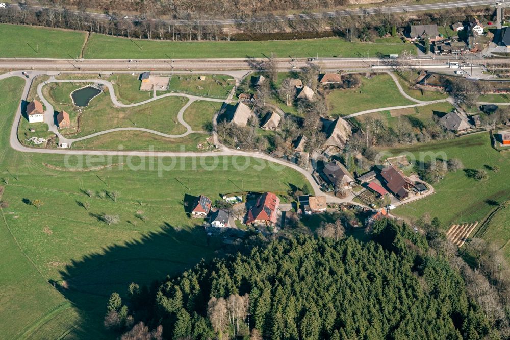 Aerial photograph Gutach (Schwarzwaldbahn) - Museum building ensemble Freilichtmuseum Vogtsbauernhoefe in Gutach (Schwarzwaldbahn) in the state Baden-Wuerttemberg, Germany