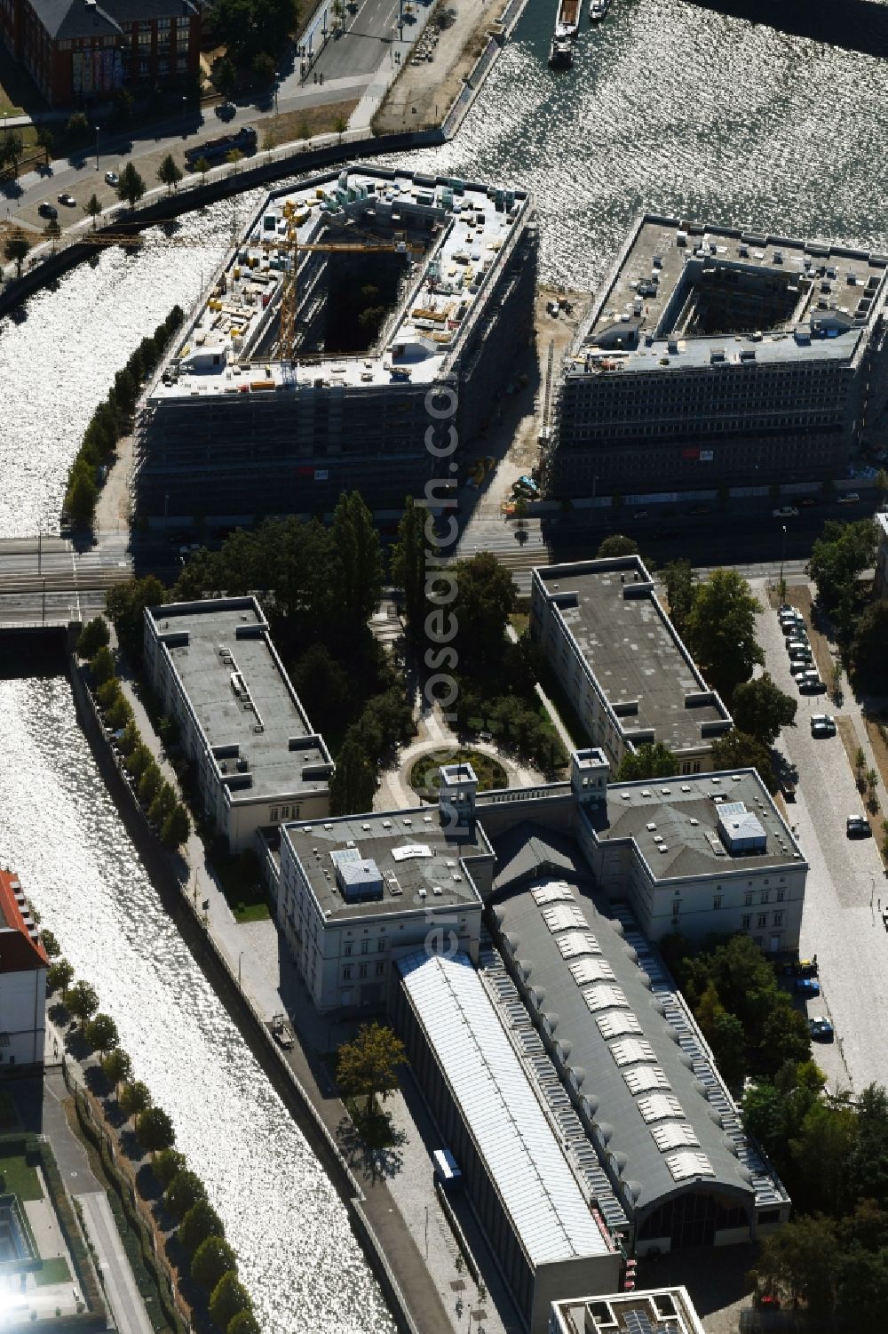 Aerial photograph Berlin - Museum building ensemble Hamburger Bahnhof - Museum fuer Gegenwart - Berlin on Invalidenstrasse in the district Mitte in Berlin, Germany