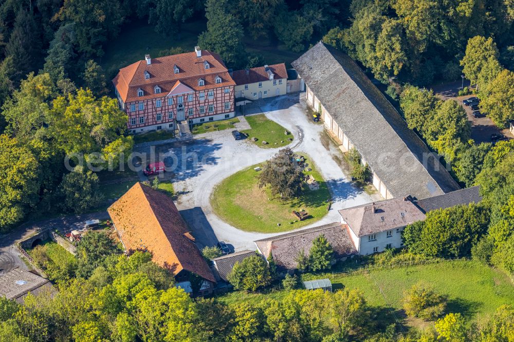 Menden (Sauerland) from the bird's eye view: Museum building ensemble Industriemuseum Menden in Gut Roedinghausen in the district Lendringsen in Menden (Sauerland) in the state North Rhine-Westphalia, Germany