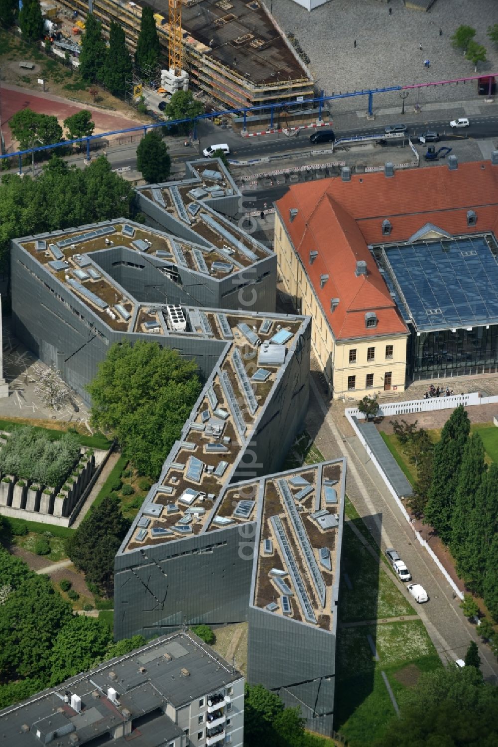 Aerial photograph Berlin - Museum building ensemble Juedisches Museum on Lindenstrasse in Berlin in Germany