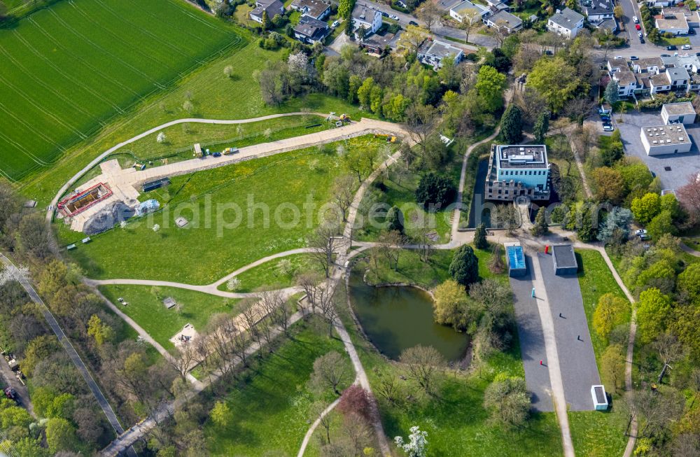 Bochum from the bird's eye view: Museum building ensemble KUBUS at the former water-castle ruin at Nevelstrasse in Bochum in the state North Rhine-Westphalia