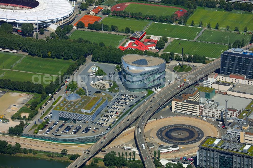 Aerial photograph Stuttgart - Museum building ensemble Mercedes-Benz Museum on Mercedesstrasse in the district Untertuerkheim in Stuttgart in the state Baden-Wuerttemberg, Germany