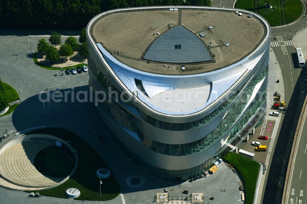 Stuttgart from above - Museum building ensemble Mercedes-Benz Museum on Mercedesstrasse in the district Untertuerkheim in Stuttgart in the state Baden-Wuerttemberg, Germany