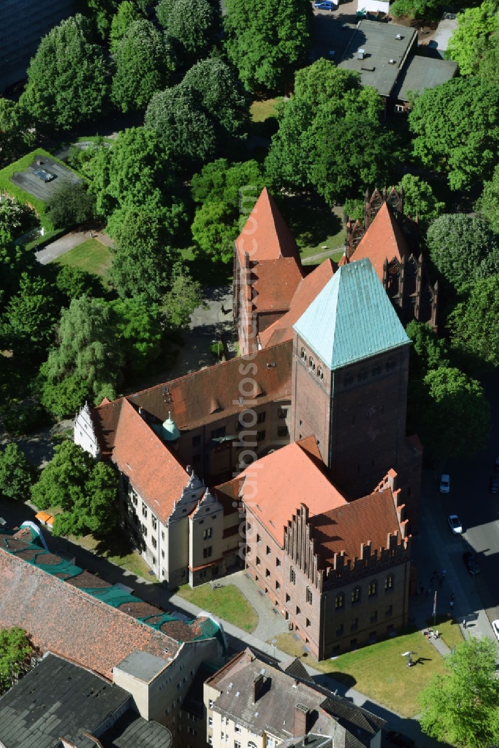 Berlin from above - Museum building ensemble Maerkisches Museum Am Koellnischen Park in the district Mitte in Berlin, Germany