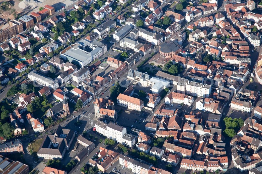 Aerial photograph Haguenau - Museum building ensemble Musee Place Dr Albert Schweitzer in Haguenau in Grand Est, France