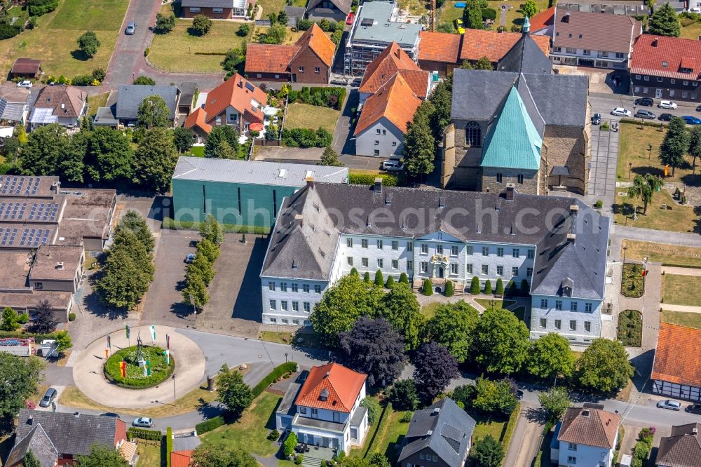 Wadersloh from the bird's eye view: Museum building ensemble Museum Abtei Liesborn on Abteiring in Wadersloh in the state North Rhine-Westphalia, Germany