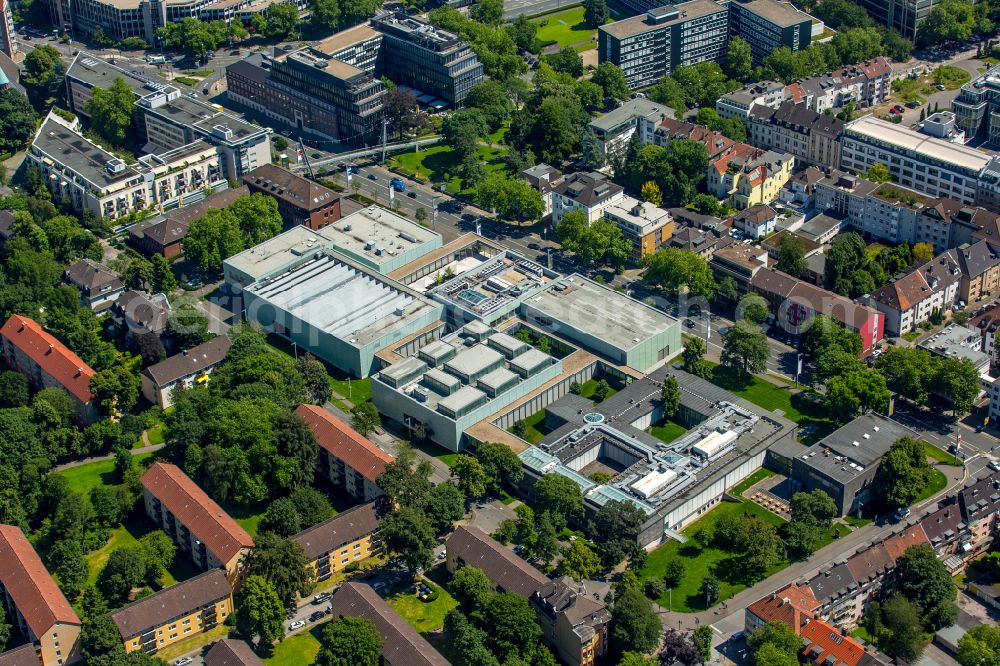 Aerial image Essen - Museum building ensemble Museum Folkwang on street Goethestrasse - Bismarckstrasse in Essen in the state North Rhine-Westphalia