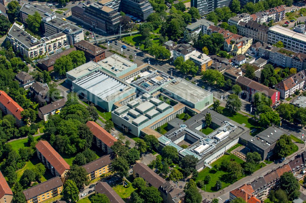 Aerial photograph Essen - Museum building ensemble Museum Folkwang on street Goethestrasse - Bismarckstrasse in Essen in the state North Rhine-Westphalia