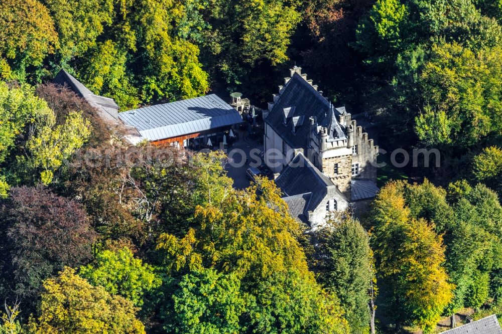 Hagen from above - Museum building ensemble Museum Wasserschloss Werdringen in Hagen in the state North Rhine-Westphalia, Germany