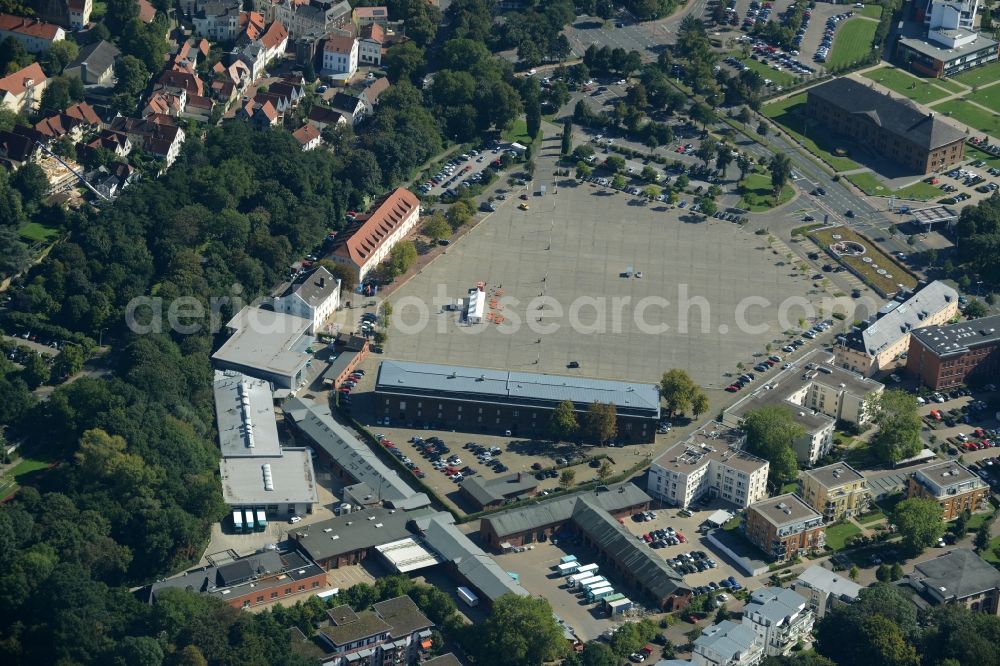 Minden from the bird's eye view: Museum building ensemble of Preussen-Museum in Minden in the state of North Rhine-Westphalia. The compound is located on Simeonsplatz Square in former army barracks