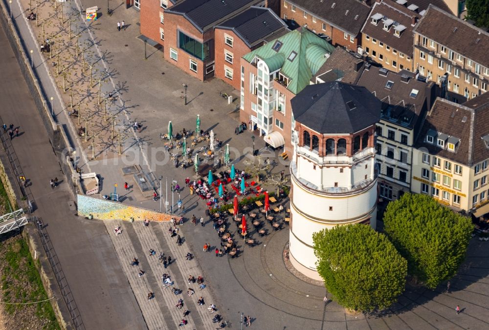 Aerial photograph Düsseldorf - Museum building ensemble Schifffahrtsmuseum on Burgplatz in Duesseldorf in the state North Rhine-Westphalia, Germany