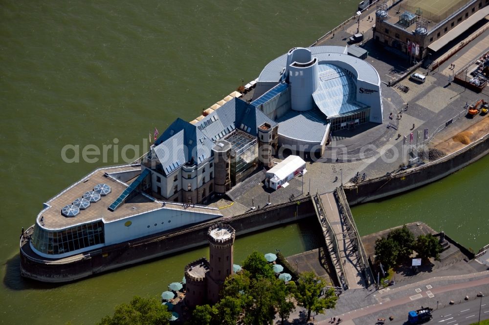 Köln from above - Museum building ensemble Schokoladenmuseum on Rheinpromenade auf of Rheinauhalbinsel in Rheinauhafen in the district Altstadt-Sued in Cologne in the state North Rhine-Westphalia, Germany