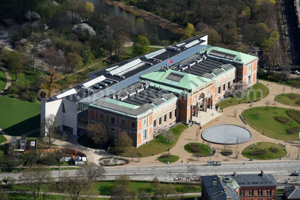 Aerial photograph Kopenhagen - Museum building ensemble SMK a?? Statens Museum for Kunst Solvgade in Copenhagen in Region Hovedstaden, Denmark