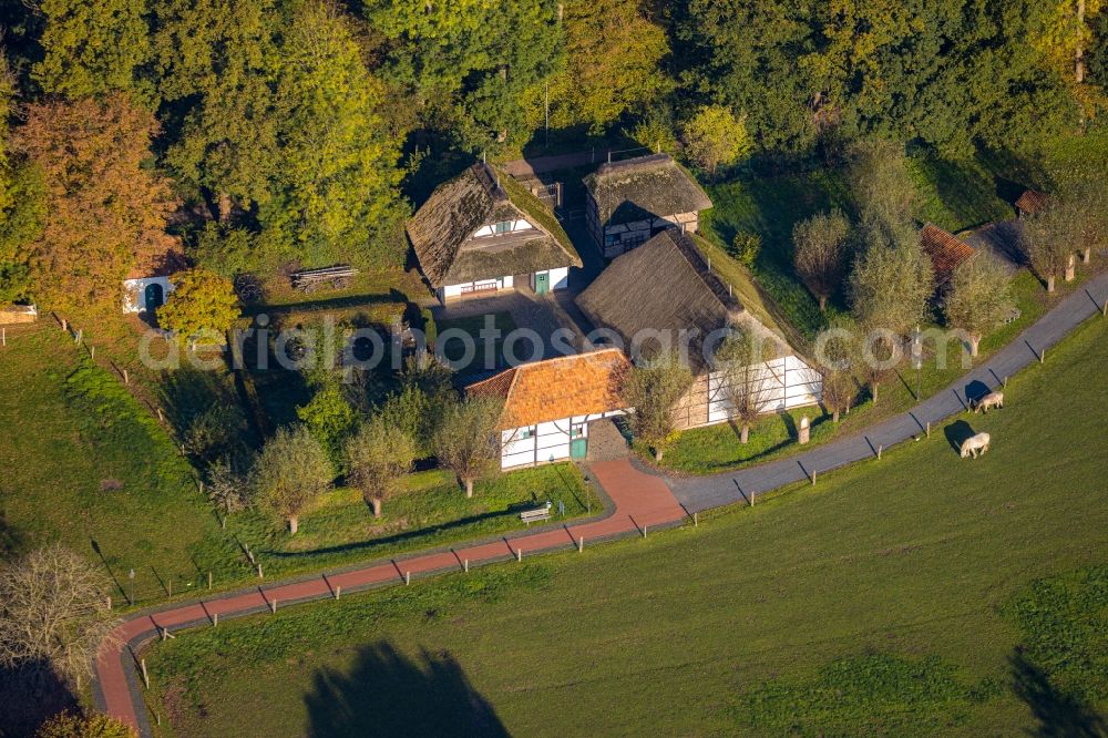 Aerial photograph Grefrath - Museum building ensemble Spielzeugmuseum of Niederrheinischen Freilichtmuseums in the district Vinkrath in Grefrath in the state North Rhine-Westphalia, Germany