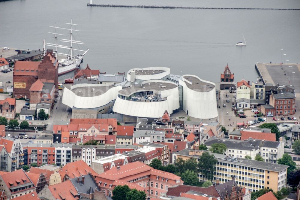 Aerial photograph Stralsund - Museum building ensemble of Stiftung Deutsches Meeresmuseum in the district Andershof in Stralsund in the state Mecklenburg - Western Pomerania