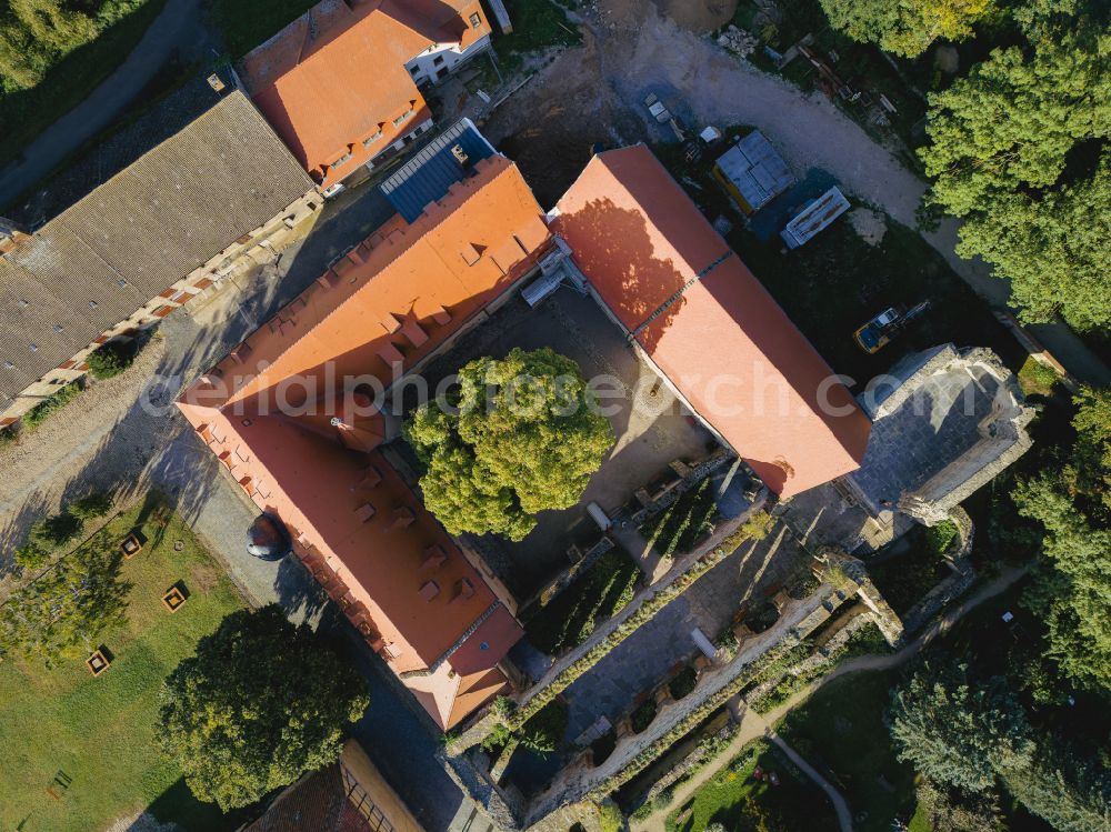 Aerial photograph Kaiserpfalz - Museum building ensemble Stiftung Kloster and Kaiserpfalz Memleben on Thomas-Muentzer-Strasse in Kaiserpfalz in the state Saxony-Anhalt, Germany