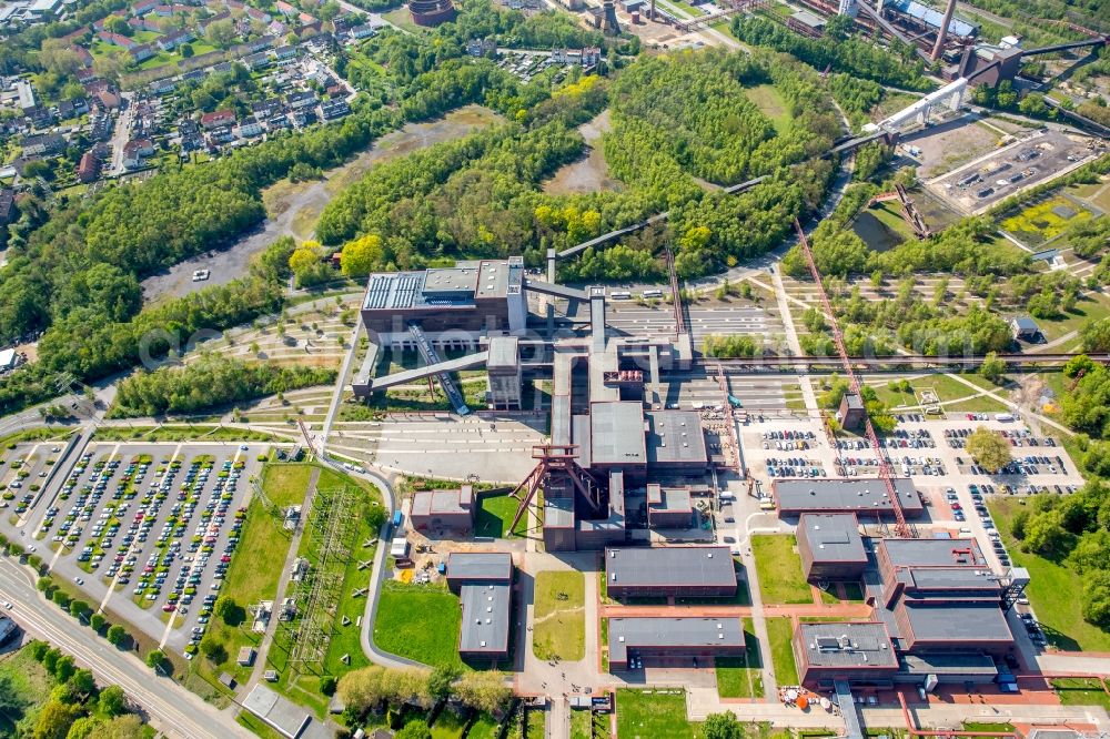 Aerial photograph Essen - Museum building ensemble pit - Ruhr Museum in Essen in the state North Rhine-Westphalia