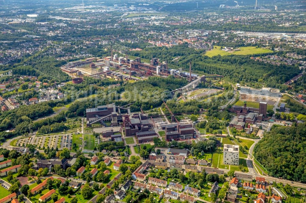 Essen from the bird's eye view: Museum building ensemble pit - Ruhr Museum in Essen in the state North Rhine-Westphalia