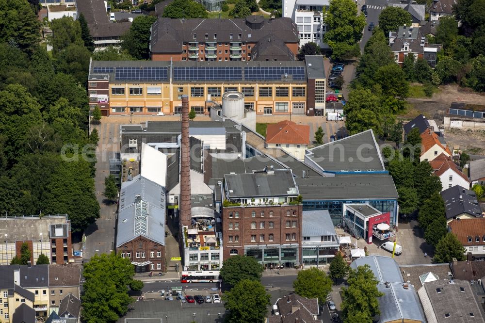 Aerial photograph Unna - Museum building ensemble of the Centre for International Light Art in Unna in North Rhine-Westphalia. The museum of light art, the theater and the Ship of Fools Lindenbrauerei e. V. culture and communication center