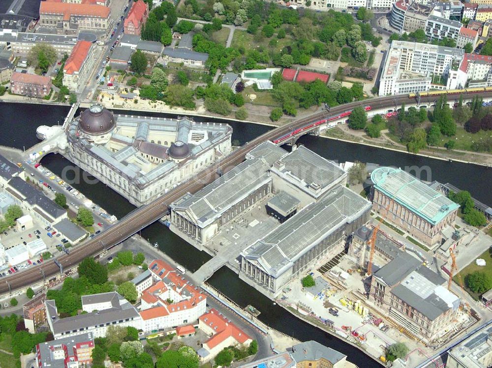 Aerial photograph Berlin - Berlin-Mitte : Rekonstruktionsarbeiten auf der Berliner Museumsinsel