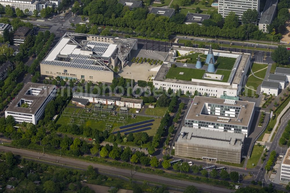 Bonn from the bird's eye view: View of the Museum Mile with the Art and Exhibition Hall of the Federal Republic of Germany and the House of History in Bonn