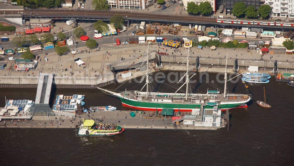 Aerial photograph Hamburg - Museum Rickmer-Rickmers on the banks of the Norderelbe in Hamburg harbor in the state of Hamburg