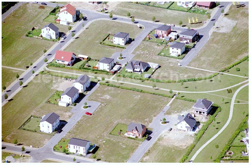 Teltow / BRB from the bird's eye view: Bau des Musikerviertels der Deutschen Post Immobilien an der Beethovenstraße in Teltow / Brandenburg. Herr Ing. Manfreg San der Deutsche Post AG, Charles-de-Gaulle-Straße 20, 53113 Bonn,Tel. 0228-182-4202