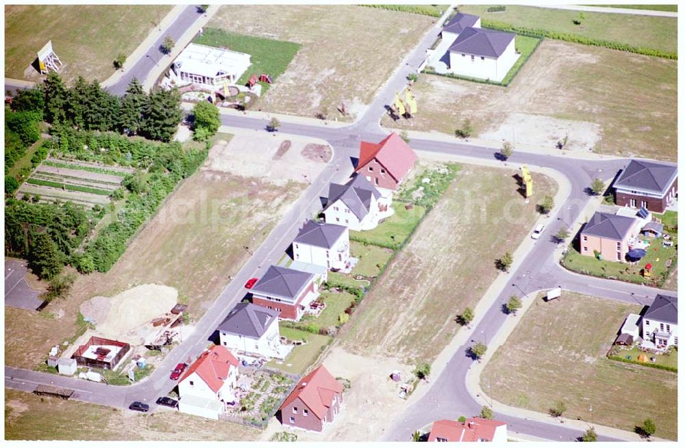 Teltow / Brandenburg from above - Bau des Musikerviertels der Deutschen Post Immobilien an der Beethovenstraße in Teltow / Brandenburg. Herr Dipl.-Ing. Manfred von Sanden Deutsche Post AG, Charles-de-Gaulle-Straße 20, 53113 Bonn,Tel. 0228-182-4202