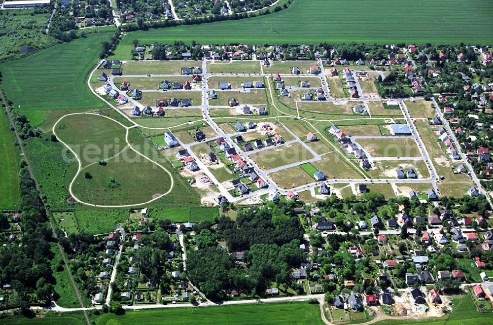 Teltow / Brandenburg from the bird's eye view: Bau des Musikerviertels der Deutschen Post Immobilien an der Beethovenstraße in Teltow / Brandenburg. Herr Dipl.-Ing. Manfred von Sanden Deutsche Post AG, Charles-de-Gaulle-Straße 20, 53113 Bonn,Tel. 0228-182-4202