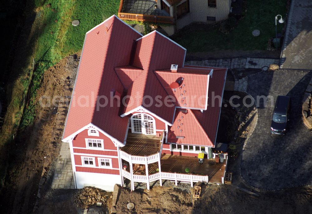 Engelskirchen from the bird's eye view: Model house single-family house of the company Schwedenhaus on the street Sachsenweg in the district Ruenderoth in Engelskirchen in the state North Rhine-Westphalia, Germany