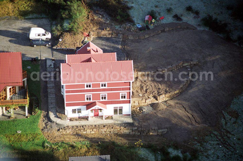 Aerial photograph Engelskirchen - Model house single-family house of the company Schwedenhaus on the street Sachsenweg in the district Ruenderoth in Engelskirchen in the state North Rhine-Westphalia, Germany