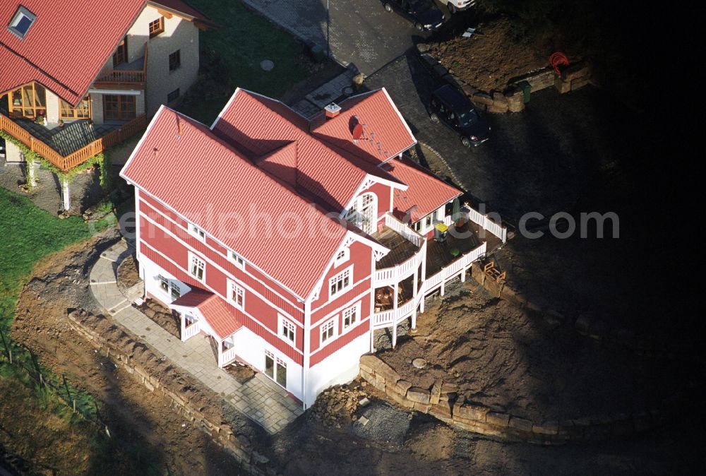 Aerial photograph Engelskirchen - Model house single-family house of the company Schwedenhaus on the street Sachsenweg in the district Ruenderoth in Engelskirchen in the state North Rhine-Westphalia, Germany