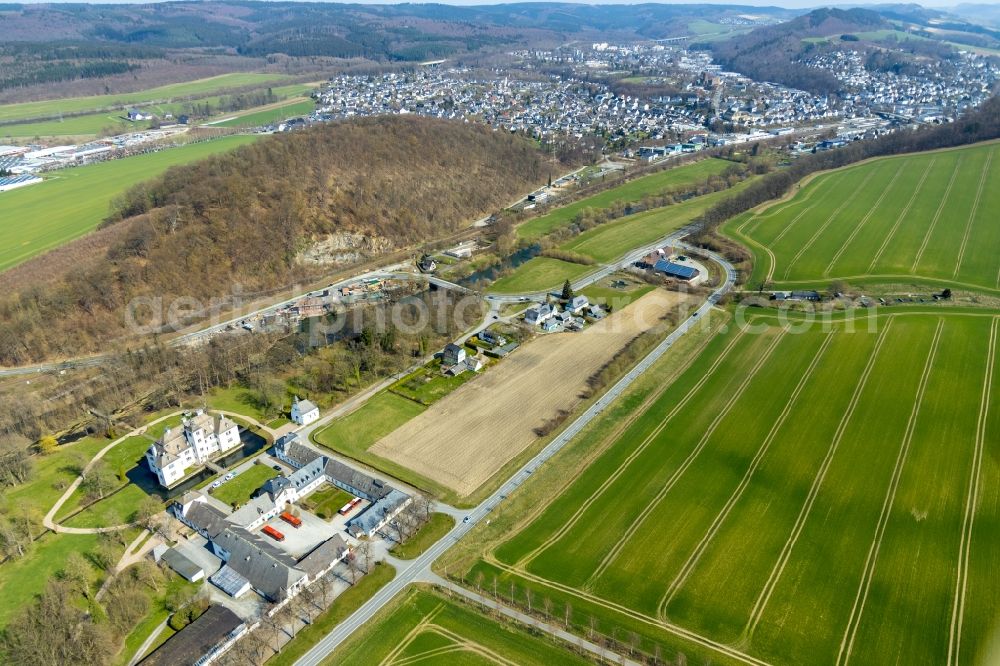 Aerial photograph Meschede - Depot of the Municipal Transport Company BRS Busverkehr Ruhr-Sieg GmbH Laer in the district Enste in Meschede in the state North Rhine-Westphalia