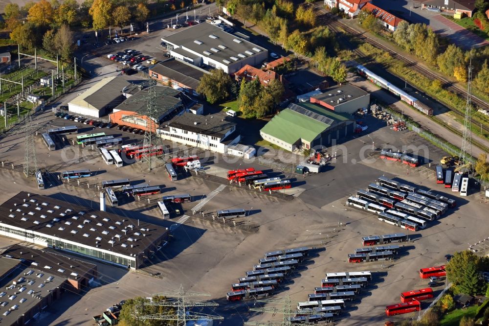 Aerial photograph Hamburg - Depot of the Municipal Transport Company of Verkehrsbetriebe Hamburg-Holstein GmbH Curslacker Neuer Deich in the district Bergedorf in Hamburg, Germany