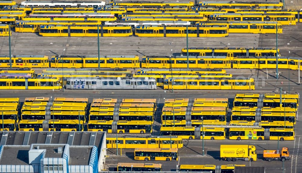 Essen from above - Tram depot of the Municipal Transport Company Ruhrbahn GmbH - Betriebshof Stadtmitte on Beuststrasse in the district Ostviertel in Essen in the state North Rhine-Westphalia, Germany