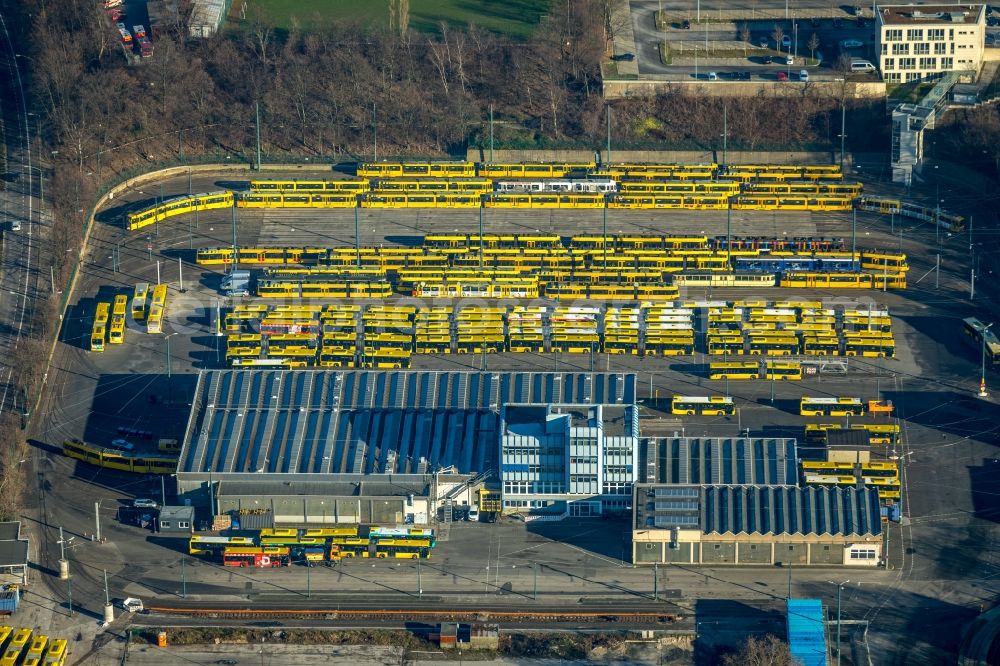 Essen from above - Tram depot of the Municipal Transport Company Ruhrbahn GmbH - Betriebshof Stadtmitte on Beuststrasse in the district Ostviertel in Essen in the state North Rhine-Westphalia, Germany