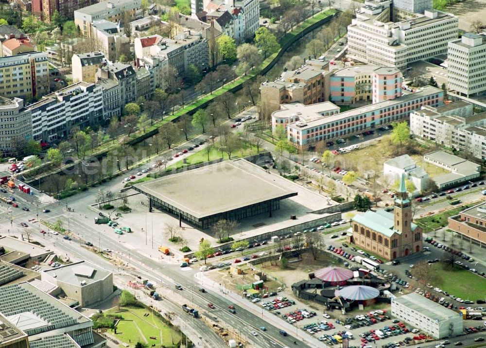 Berlin-Tiergarten from the bird's eye view: Nationalgalerie an der Potsdamer Straße.