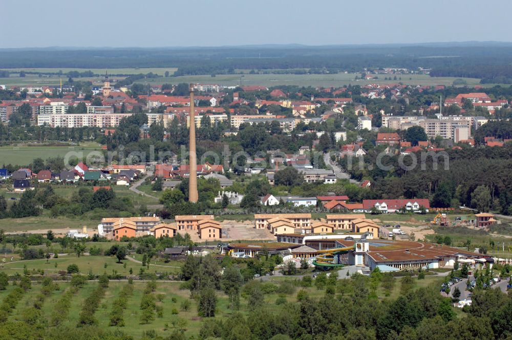 Aerial photograph TEMPLIN - Blick auf die Natur-Therme Templin. Die Badelandschaft bietet unterschiedliche Attraktionen u.a. eine Thermalsole und eine Saunalandschaft. Durch die Eröffnung der Therme im Jahr 2000 erhielt die Stadt den Titel Thermalsoleheilbad. Kontakt: NaturThermeTemplin GmbH, Dargersdorfer Str. 121, 17268 Templin - Thermalsoleheilbad, Tel. +49(0)3987 201100, e-mail: info@naturthermetemplin.de