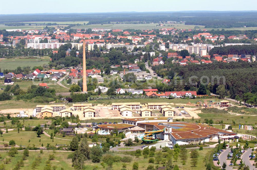 Aerial photograph TEMPLIN - Blick auf die Natur-Therme Templin. Die Badelandschaft bietet unterschiedliche Attraktionen u.a. eine Thermalsole und eine Saunalandschaft. Durch die Eröffnung der Therme im Jahr 2000 erhielt die Stadt den Titel Thermalsoleheilbad. Kontakt: NaturThermeTemplin GmbH, Dargersdorfer Str. 121, 17268 Templin - Thermalsoleheilbad, Tel. +49(0)3987 201100, e-mail: info@naturthermetemplin.de