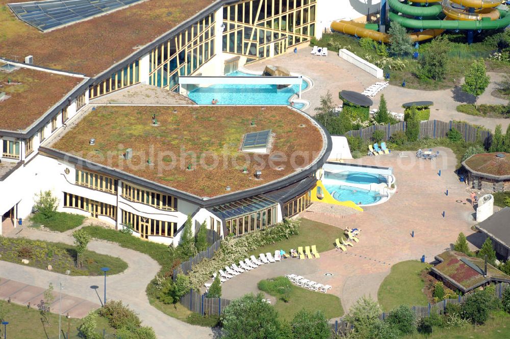 Aerial image TEMPLIN - Blick auf die Natur-Therme Templin. Die Badelandschaft bietet unterschiedliche Attraktionen u.a. eine Thermalsole und eine Saunalandschaft. Durch die Eröffnung der Therme im Jahr 2000 erhielt die Stadt den Titel Thermalsoleheilbad. Kontakt: NaturThermeTemplin GmbH, Dargersdorfer Str. 121, 17268 Templin - Thermalsoleheilbad, Tel. +49(0)3987 201100, e-mail: info@naturthermetemplin.de